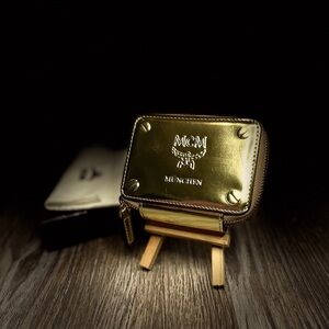 NEW Rare MCM Metallic Key Ring Patent Leather Double Zip Small Card Coin Wallet